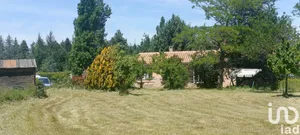 Traditional house at Saint-Christol (84390)