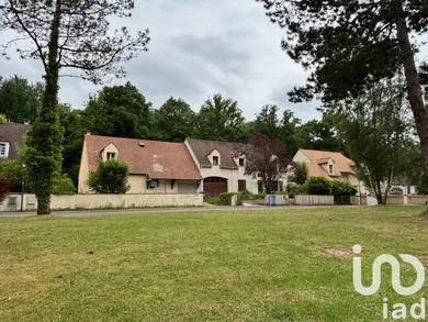 Maison traditionnelle à Bullion (78830)