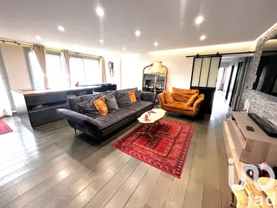 Apartment at Puteaux (92800)