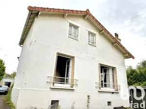 House at Fresnes (94260)