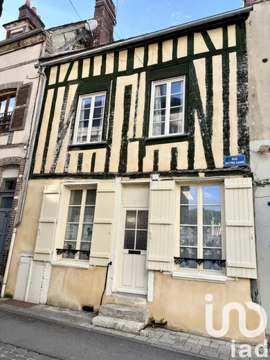 Townhouse at Saint-Julien-du-Sault (89330)