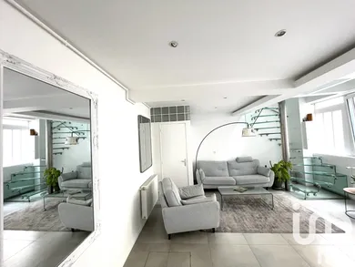 Duplex at Paris (75003)