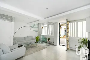 Duplex at Paris (75003)