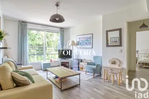 Apartment at Montmorency (95160)