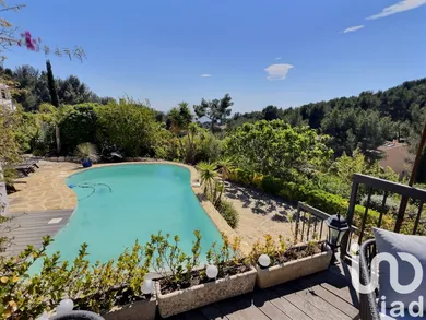 Traditional house in Bandol (83150)