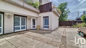 Apartment in Bondoufle (91070)