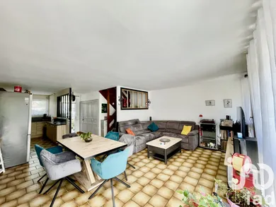 House at Melun (77000)