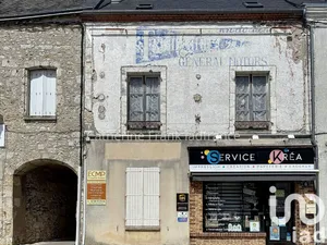 Building in Beaune-la-Rolande (45340)