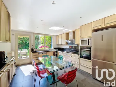 House at Versailles (78000)