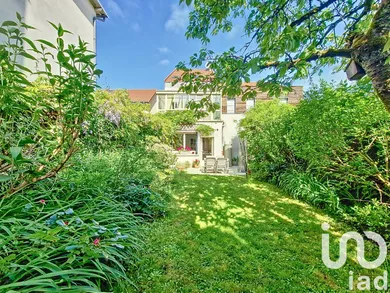 Maison à Versailles (78000)