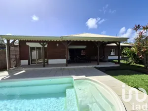 House at Baie-Mahault (97122)