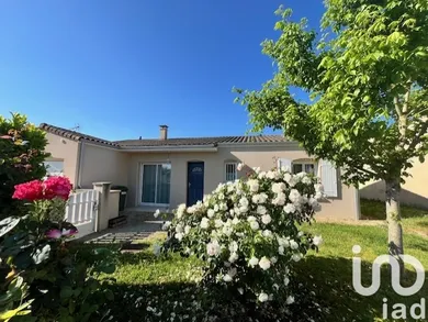 Maison traditionnelle à Chauray (79180)