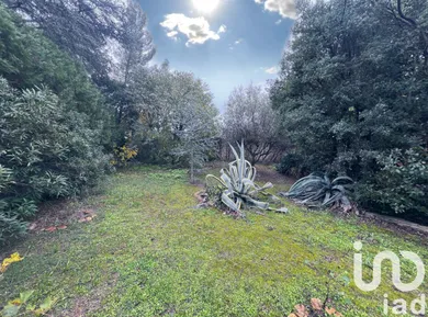 Terrain à Nîmes (30900)