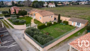 Maison traditionnelle à Sainte-Cécile-Les-Vignes (84290)