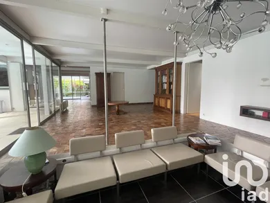 House at Saint-Jean-d'Illac (33127)