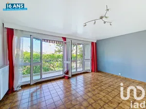 Apartment at L'Île-Saint-Denis (93450)