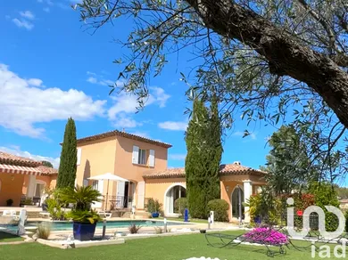 Traditional house at Saint-Raphaël (83700)