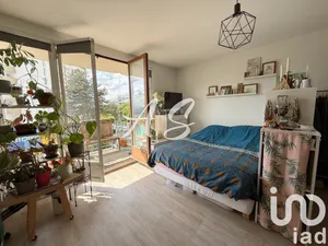 Apartment at Fresnes (94260)