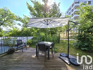 Apartment at Bry-sur-Marne (94360)