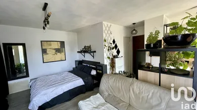 Studio à Noisy-le-Grand (93160)