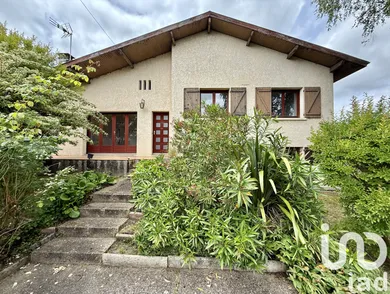 House at Oeyreluy (40180)