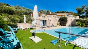 Maison traditionnelle à Sanary-sur-Mer (83110)