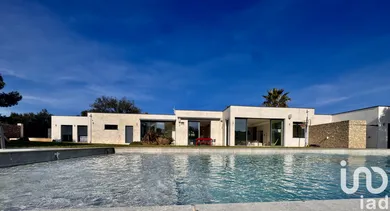 Architectural house at Nîmes (30900)