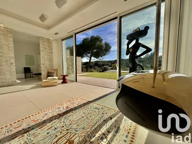 Architectural house at Nîmes (30900)