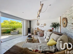 Traditional house in Saint-Jean-de-Liversay (17170)