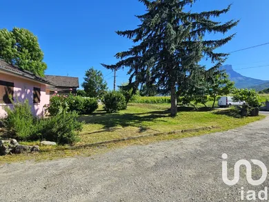 Traditional house at Myans (73800)