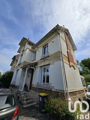 Mansion at Meulan-en-Yvelines (78250)