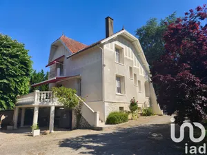 Architectural house at Aiffres (79230)