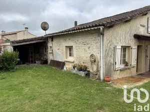 Village house at Saint-Michel-le-Cloucq (85200)