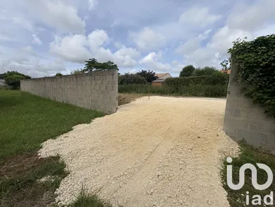 Terrain à bâtir à Saint-Agnant (17620)