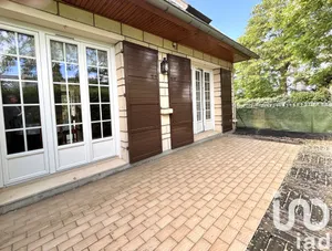 House at Fleurines (60700)