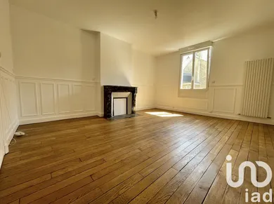 Apartment at Reims (51100)