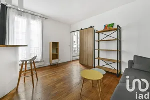 Apartment in Paris (75018)