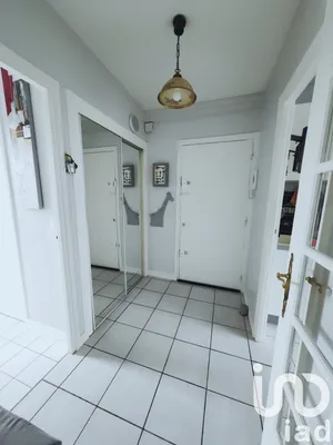 Apartment in L'Haÿ-les-Roses (94240)