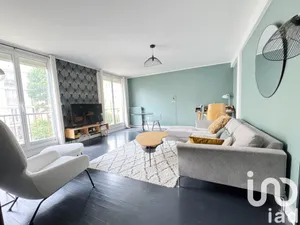 Apartment at Issy-les-Moulineaux (92130)