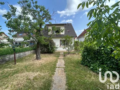 House at Sainte-Geneviève-des-Bois (91700)