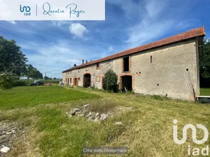 Longere at Pierrefitte-sur-Loire (03470)