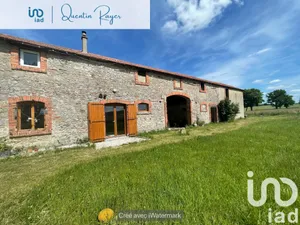 Longere at Pierrefitte-sur-Loire (03470)