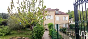 Maison à Mandres-les-Roses (94520)