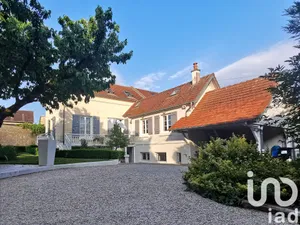 Mansion at Autrêches (60350)