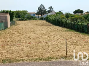 Building plot at La Brée-les-Bains (17840)