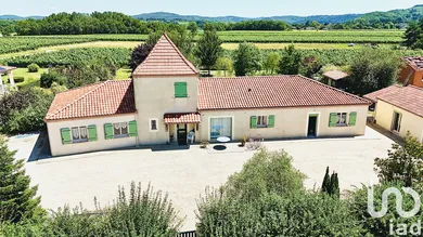 Traditional house at Pescadoires (46220)