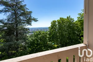 Apartment in Sainte-Foy-lès-Lyon (69110)