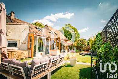 Maison à Issou (78440)