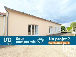 House at Valdivienne (86300)