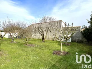 House at Saint-Xandre (17138)